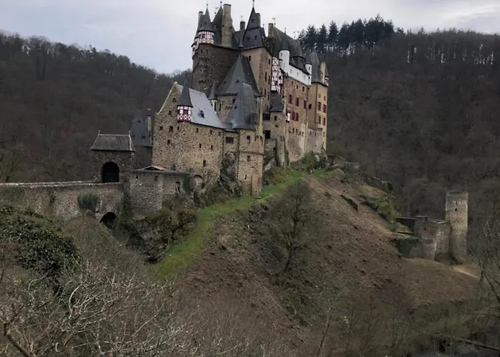 Gaestehaus Sehl Apartament Senheim